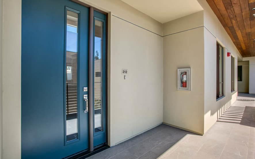 West Grove Pasadena condominiums, 125 Hurlbut Street - Front door
