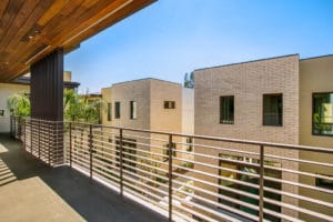 West Grove Pasadena condominiums, 125 Hurlbut Street - Walkway