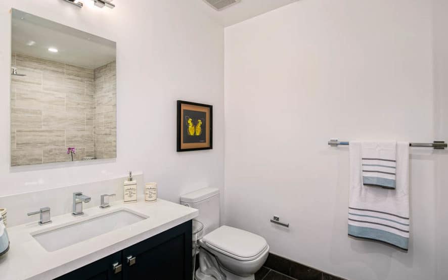 West Grove Pasadena condominiums, 125 Hurlbut Street - Bathroom