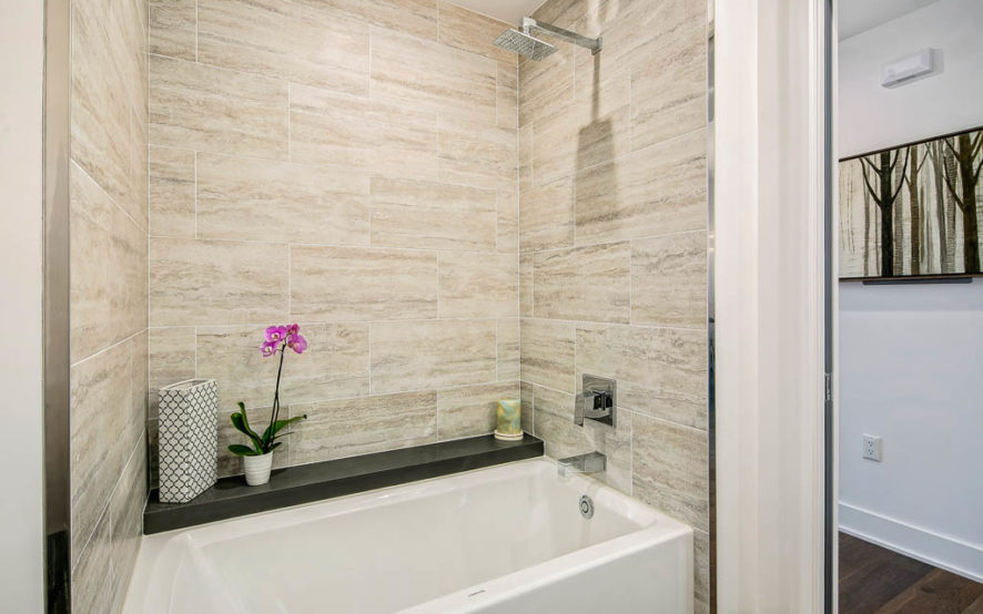 West Grove Pasadena condominiums, 125 Hurlbut Street - Bathroom