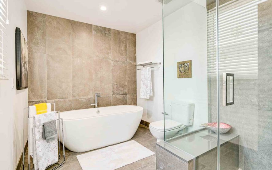 West Grove Pasadena condominiums, 125 Hurlbut Street - Bathroom
